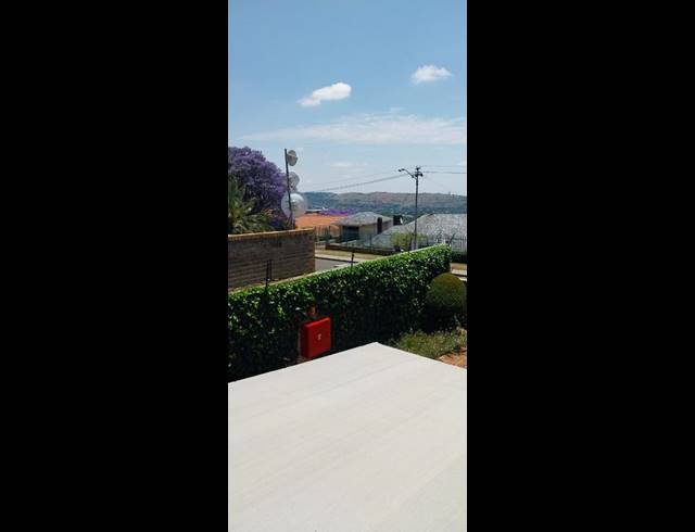 2 BEDROOM DUPLEX FOR SALE IN PRIMROSE HILL